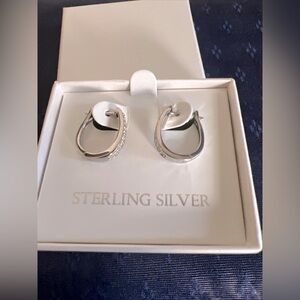 1/10 CT Lab-Grown Diamond Earrings Never Worn Beautiful